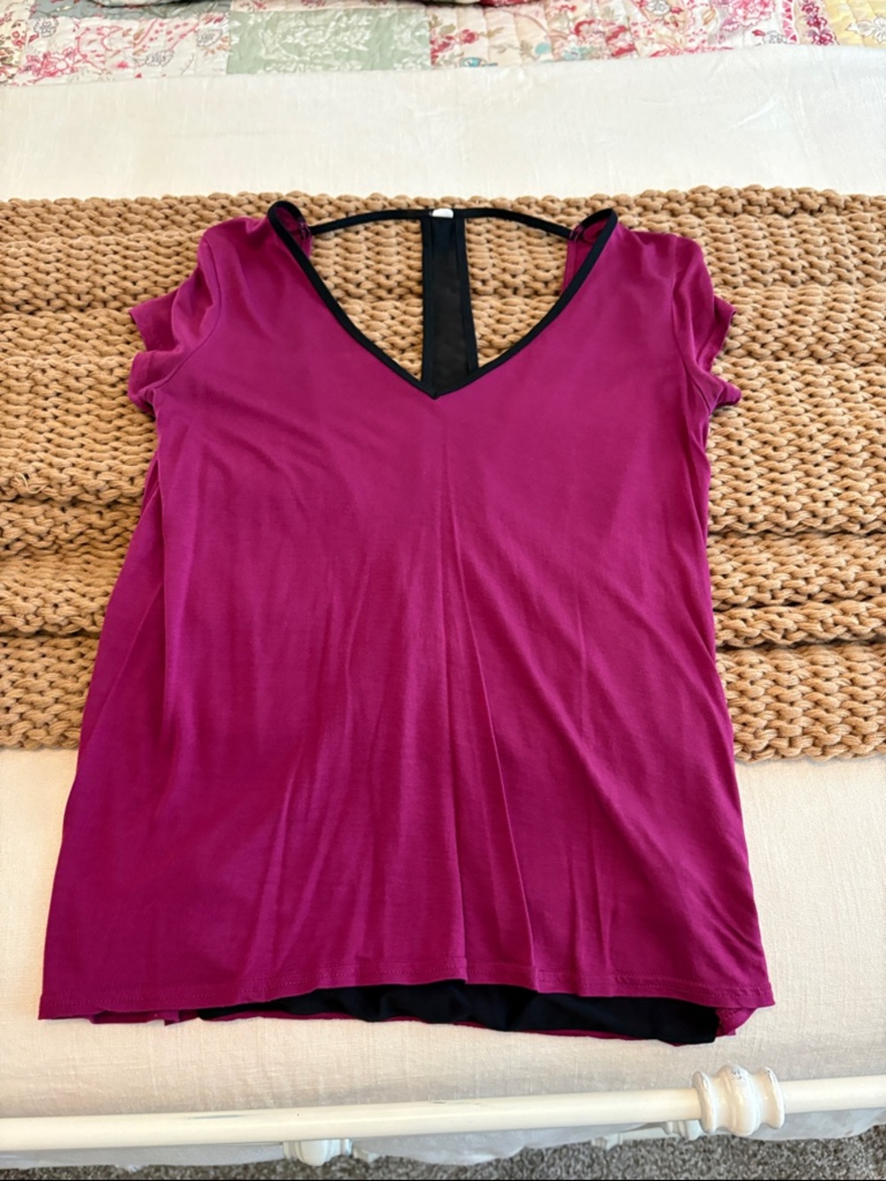 ALO Yoga Magenta V-Neck Short Sleeve Top with Black Trim